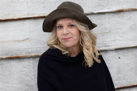 Mary Chapin Carpenter Talks Trump Sycophants,。